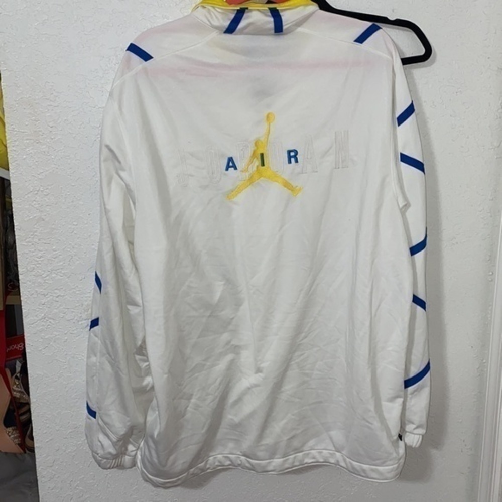 Air Jordan jacket. - Picture 7 of 9